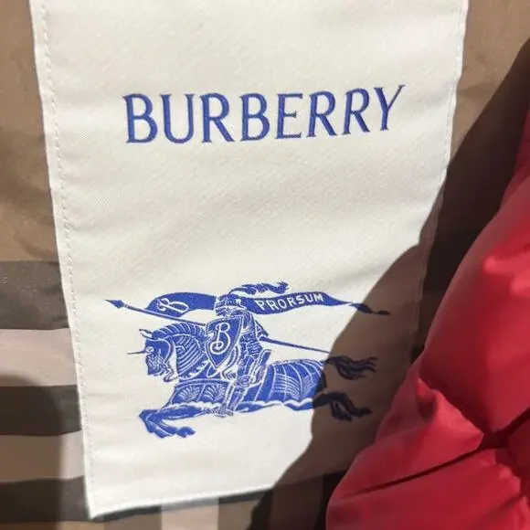 Burberry Red Quilted Puffer Jacket NWT Medium - Picture 3 of 8